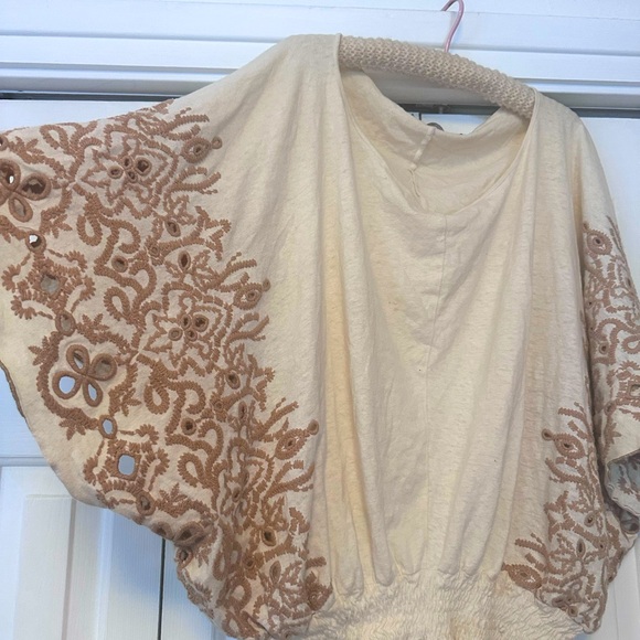 Embroidered bat win top size s - Picture 1 of 2